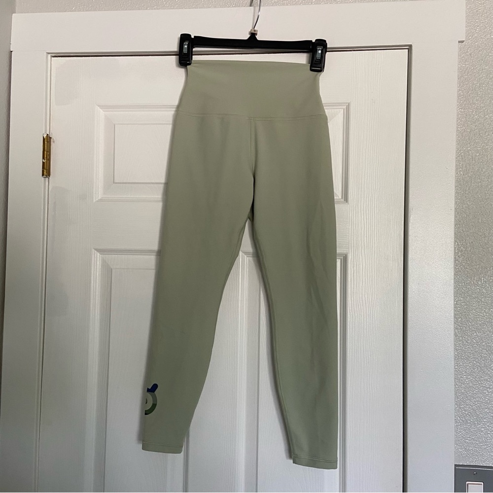 Peloton leggings women’s size S light sage color very  good condition with logos